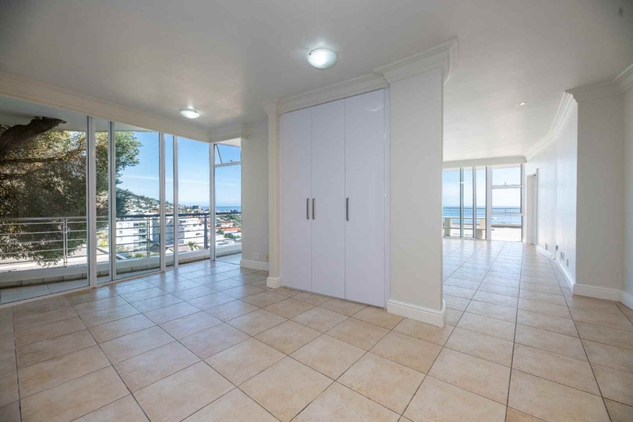 To Let 2 Bedroom Property for Rent in Sea Point Western Cape